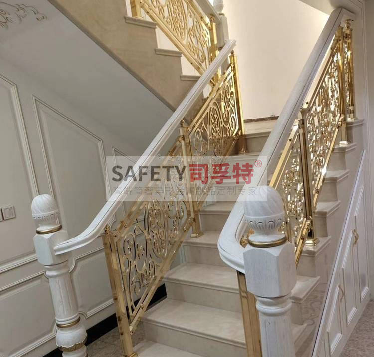 輕奢簡約銅藝雕刻樓梯扶手，增添生活質(zhì)感的藝術(shù)品[司孚特銅藝欄桿](圖4)