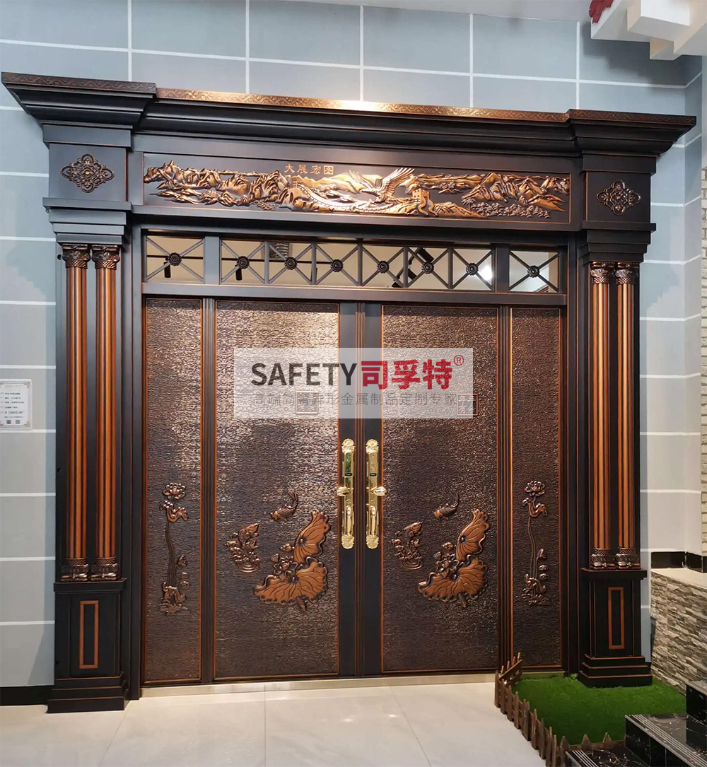 別墅大門用什么材質(zhì)好？[別墅銅門，鋁藝別墅大門](圖2)